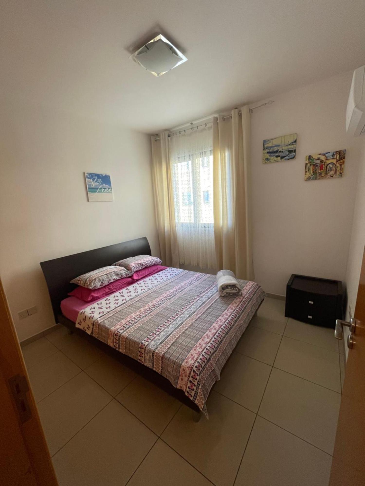 Vip Resort Apartment On Makenzie Beach ラルナカ エクステリア 写真
